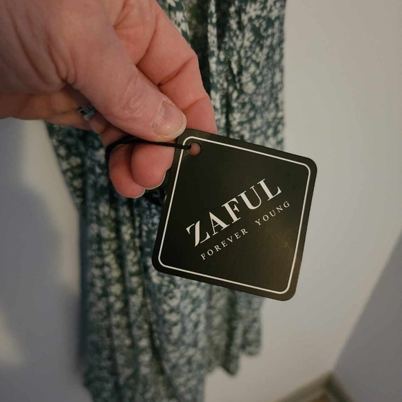 NWT Zaful Summer Dress - Picture 4 of 10